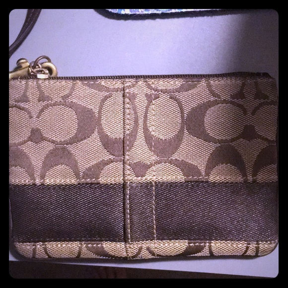 Coach Handbags - Authentic coach wristlet